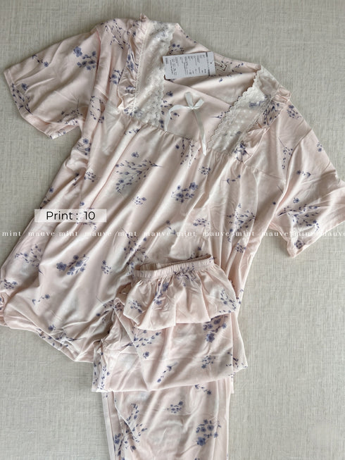 Half-Sleeved Lace Pajama and Trousers Set