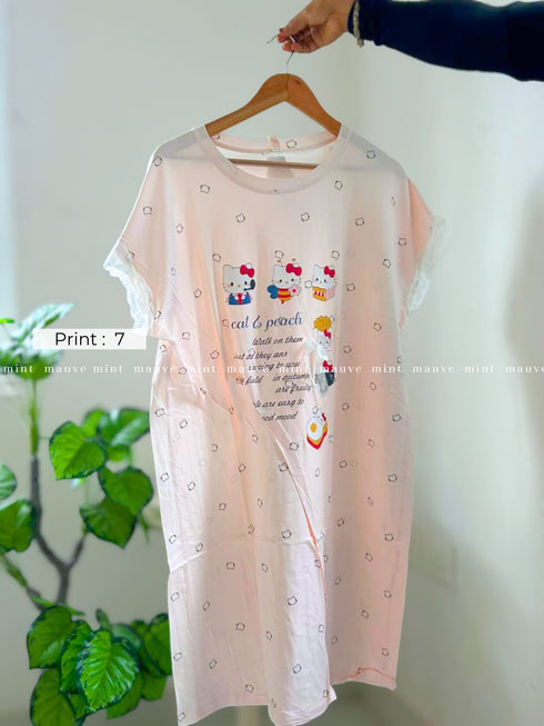Oversized lace sleeve tee — colour variant 4
