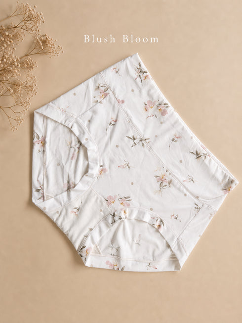 Hugging Hipster Panties