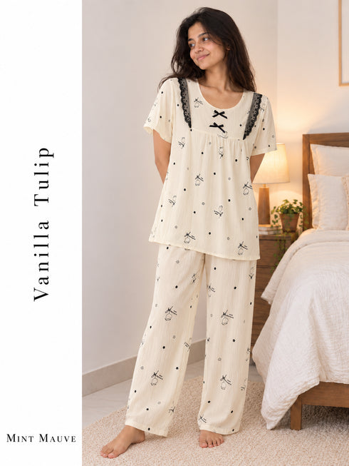 Midnight Ribbon & Lace Lounger Set — Vanilla Tulip
