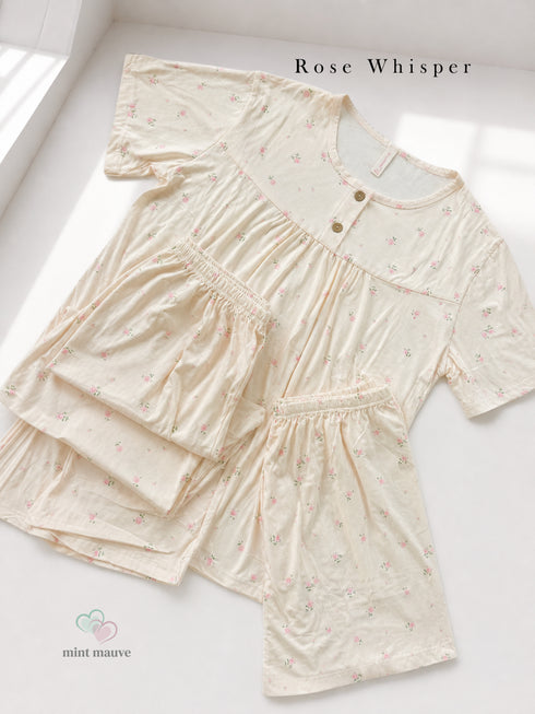 Classic Yoke Lounge Set